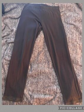 Gray crop Forever 21 stretch leggings with lace trim size medium